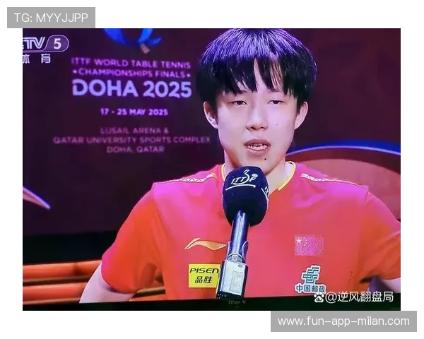 球员在赛后接受采访欢庆取得的重要胜利 球员在赛后接受采访欢庆取得的重要胜利